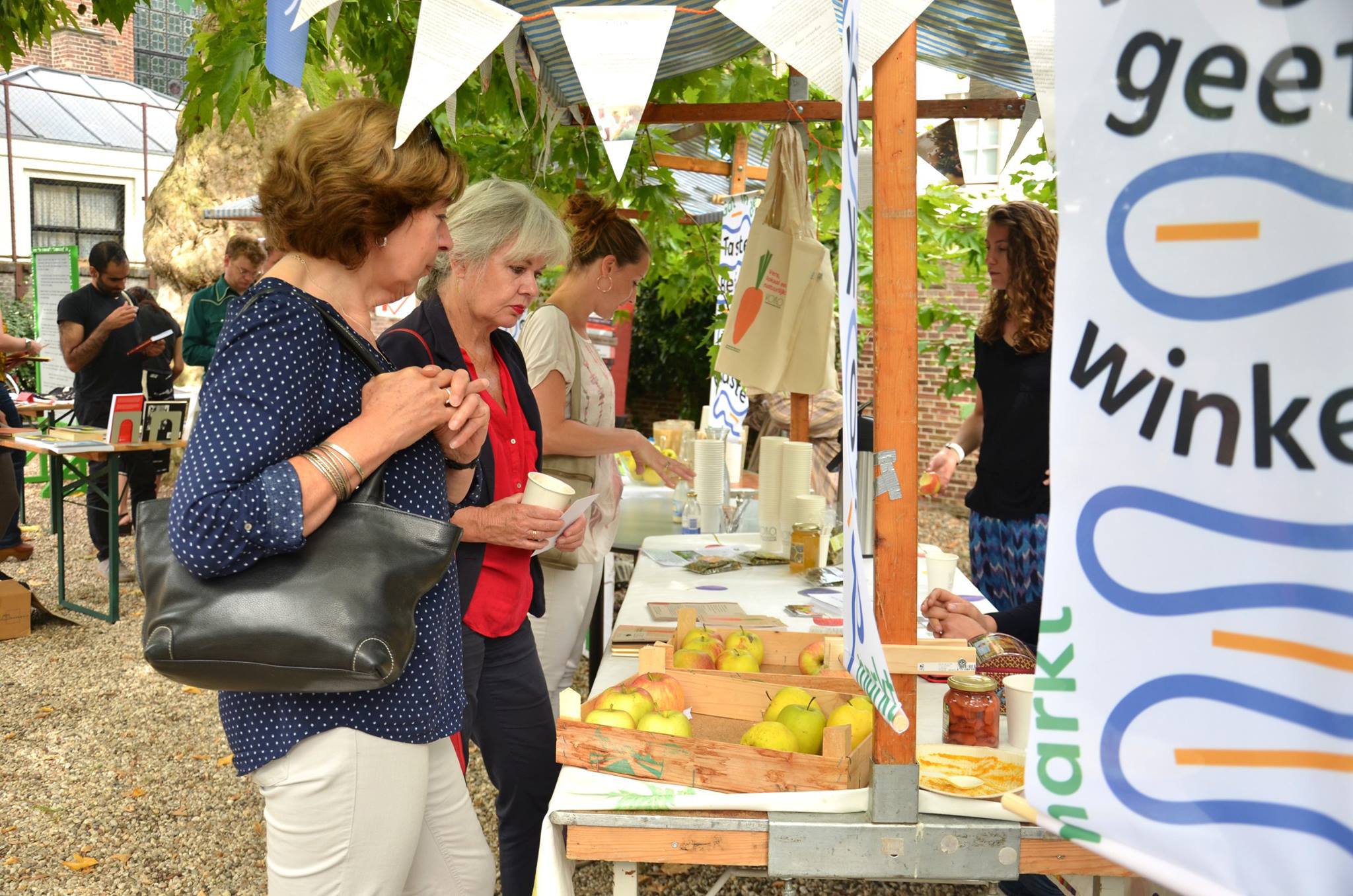 VOKO Utrecht at the marketplace, photo by Whitney Stark (September 2016)