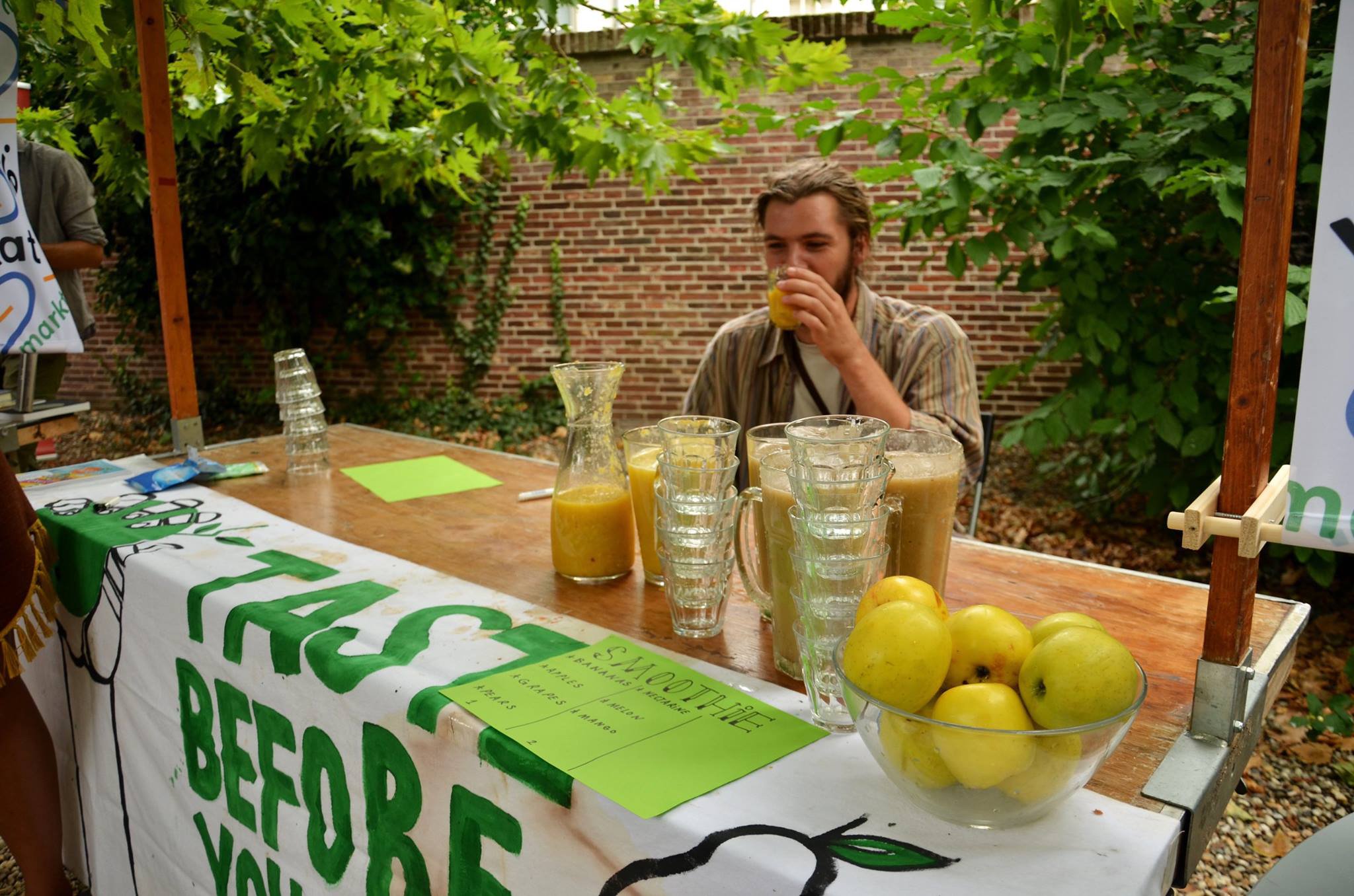 Taste Before You Waste - Utrecht at the marketplace, photo by Whitney Stark (September 2016)