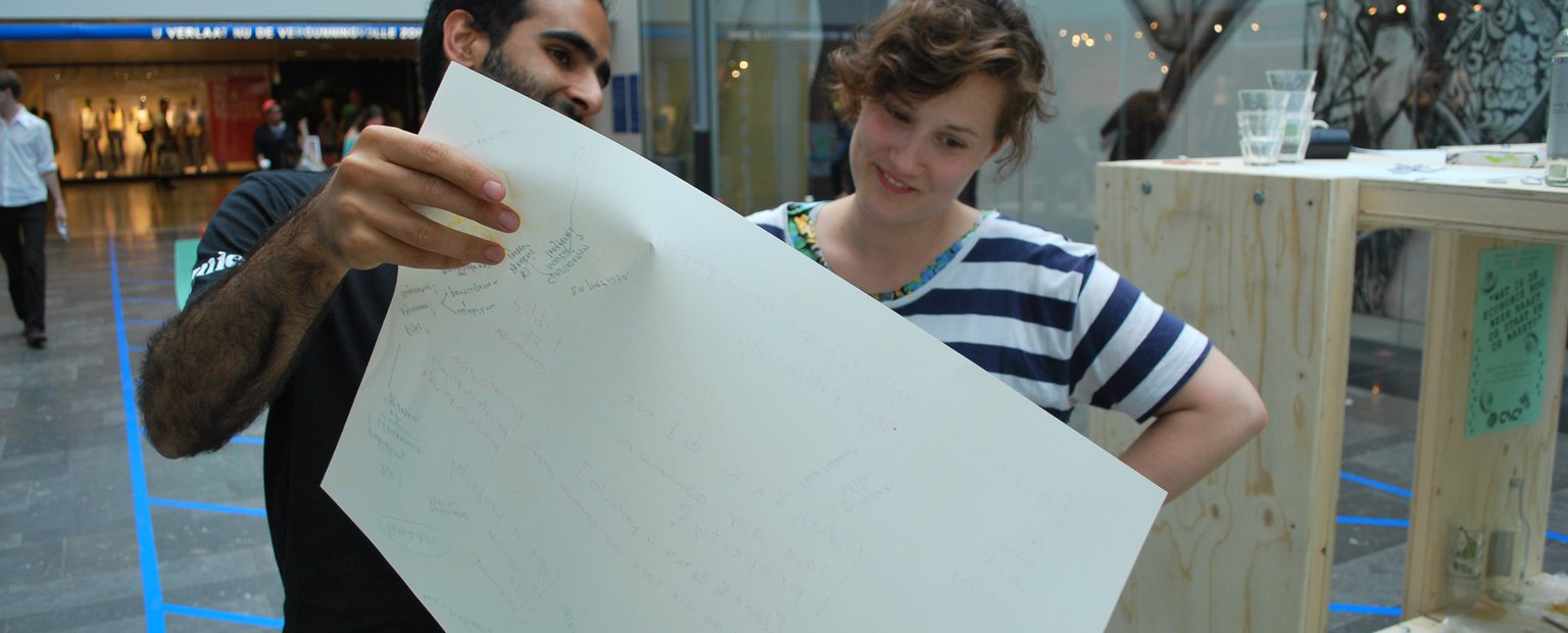 "Conversation Market" #1, Hoog Catharijne shopping mall, Utrecht, 1 July 2013, photo: Aimée Zito Lema