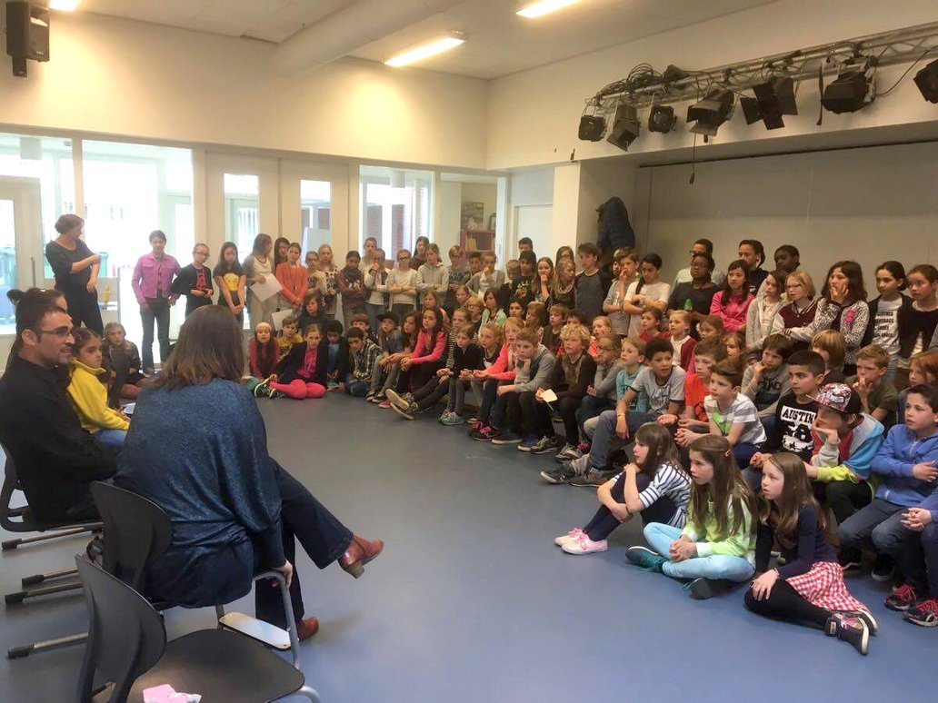 The children at primary school De Kleine Dichter asked all they wanted to know about refugees, their journey to the Netherlands, and their stay here, Source: Facebook - Welkom in Utrecht